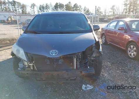 2011 Toyota Sienna Xle/Limited from USA, damaged, VIN 5TDDK3DC4BS029860